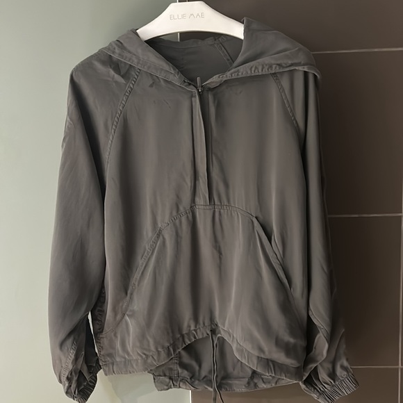 Lululemon half zip hoodie top - Picture 2 of 3